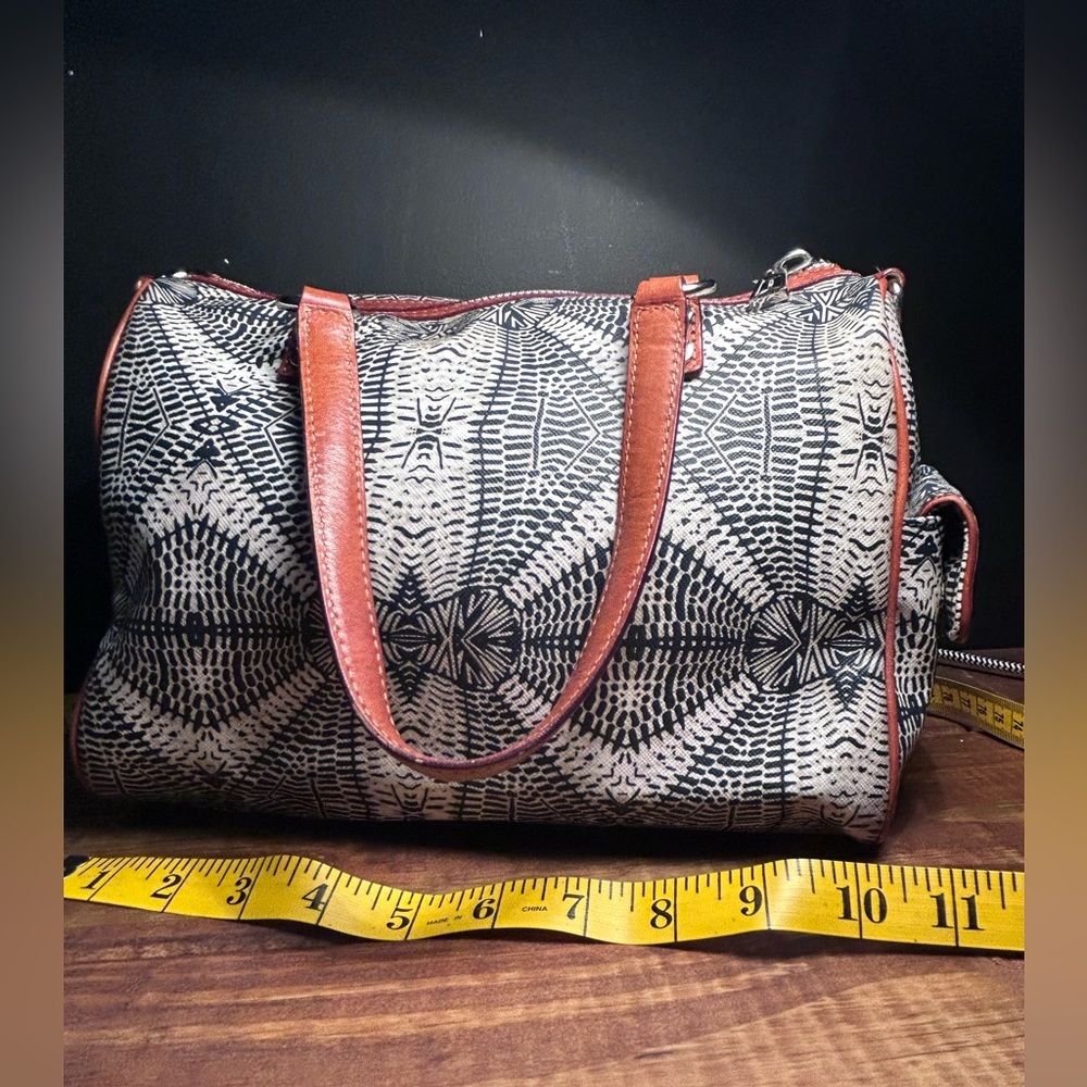 RARE L.A.M.B Aztec and lamb printed leather duffle handbag Y2K style - Picture 9 of 15